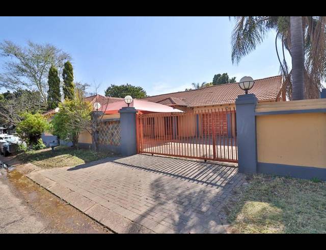 4 BEDROOM HOUSE FOR SALE IN THERESA PARK